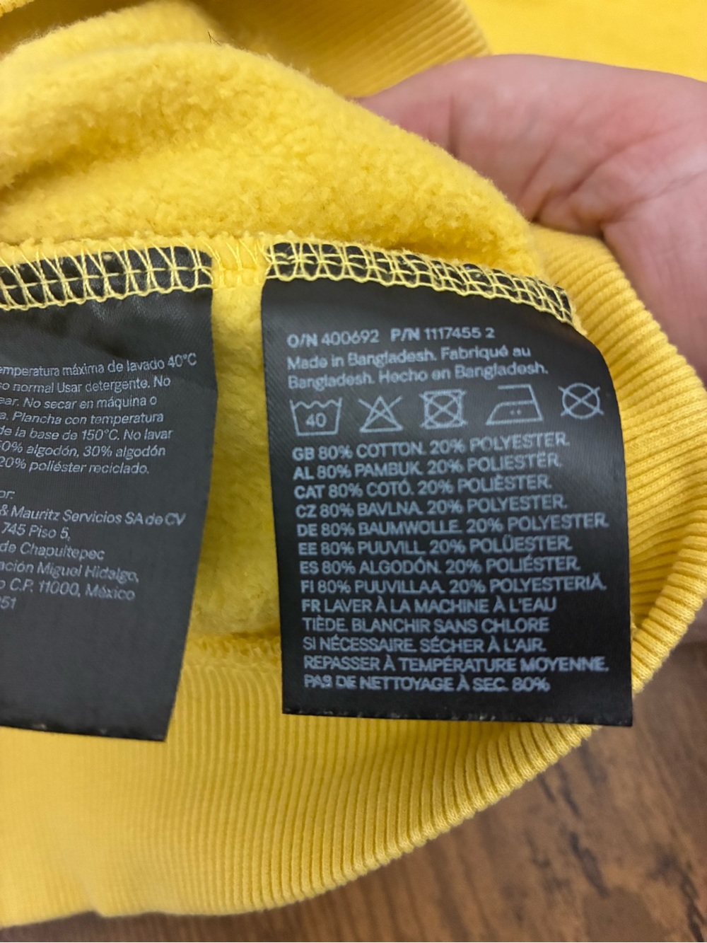 H&M Boy’s 5/6 Pikachu Pokemon Sweatshirt - Picture 4 of 5